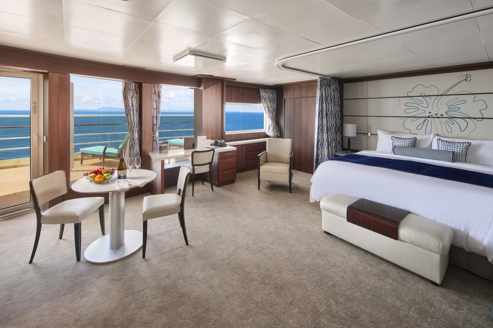 Deluxe Penthouse with Large Balcony